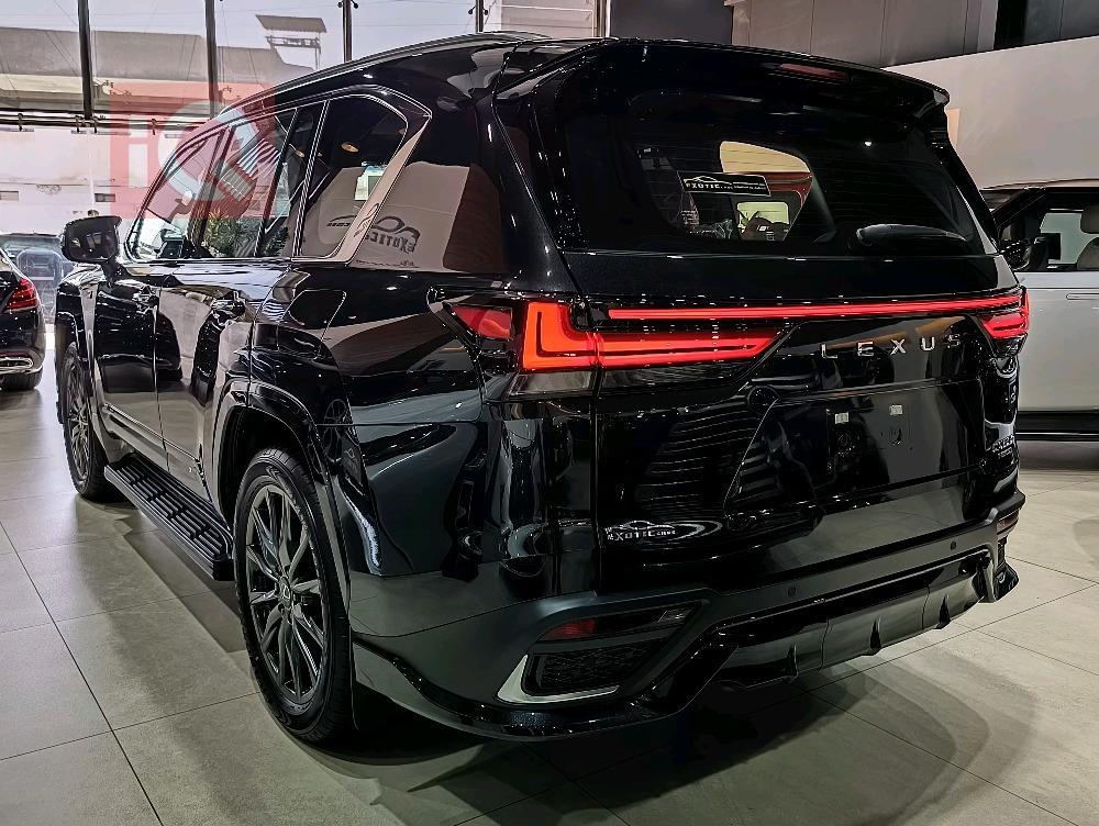 Lexus LX